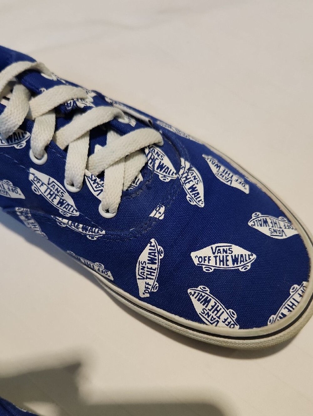 Vans Authentic Low-Top Sneakers in Royal Blue with White Logo Print Sz 6.5